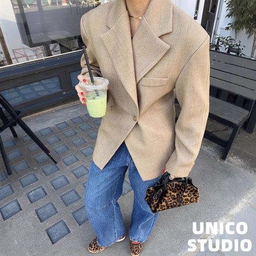 ins博主上身宽松廓形西装外套