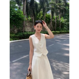 马夹高级感穿搭小马甲 老钱风高端亚麻马甲女无袖 Maven Lin