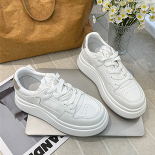 真皮小个子厚底松糕鞋女2025新款爆款增高鞋配阔腿裤不累脚小白鞋