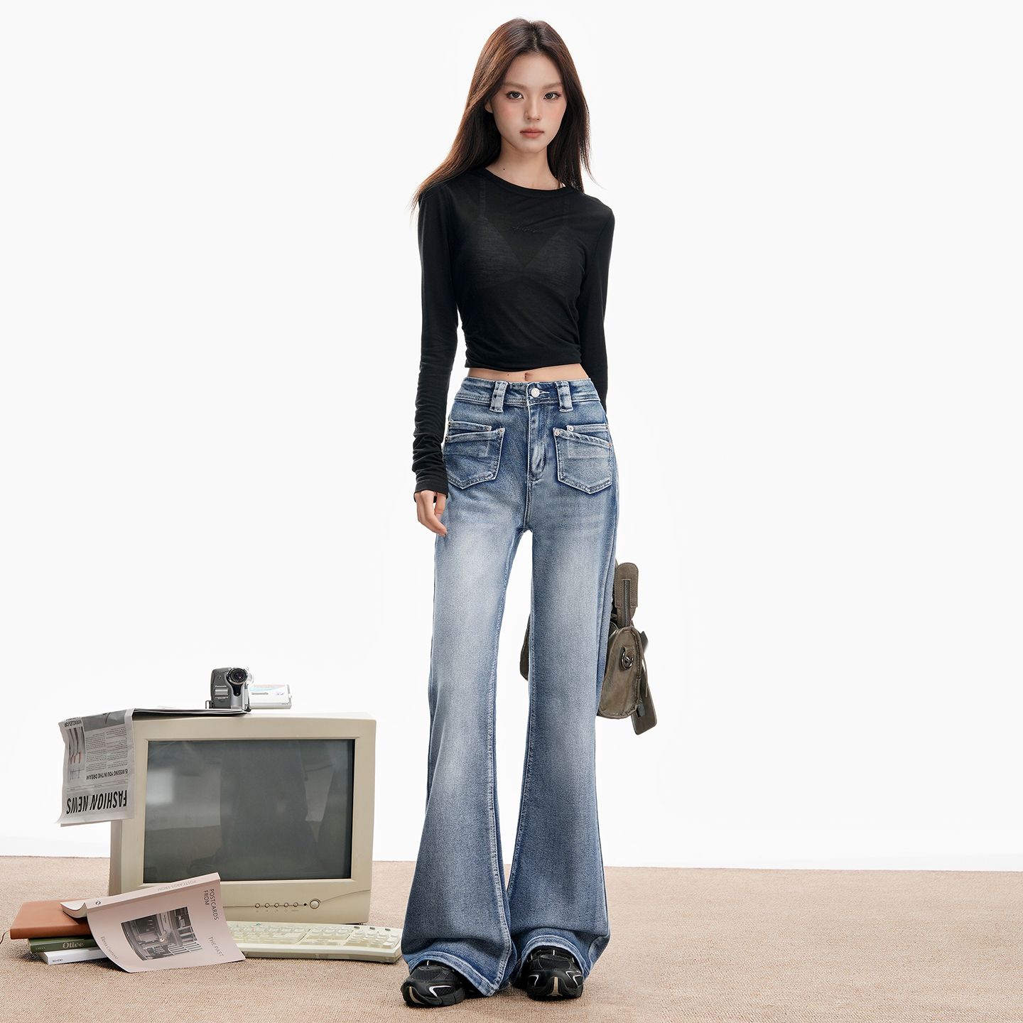 兰贝儿  美式复古辣妹微喇牛仔裤女2026秋季新款低腰修身显瘦弹力