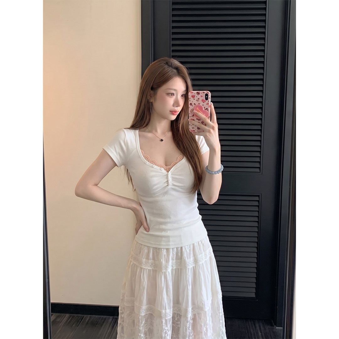 韩系甜美风白色V领短袖T恤女夏季新款纯欲蕾丝边纽扣修身百搭上衣