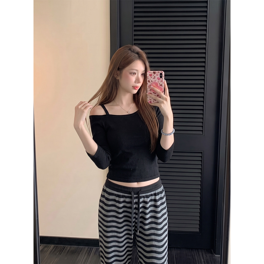 韩版一字肩露肩七分袖T恤女早秋季不规则黑色修身显瘦辣妹风上衣