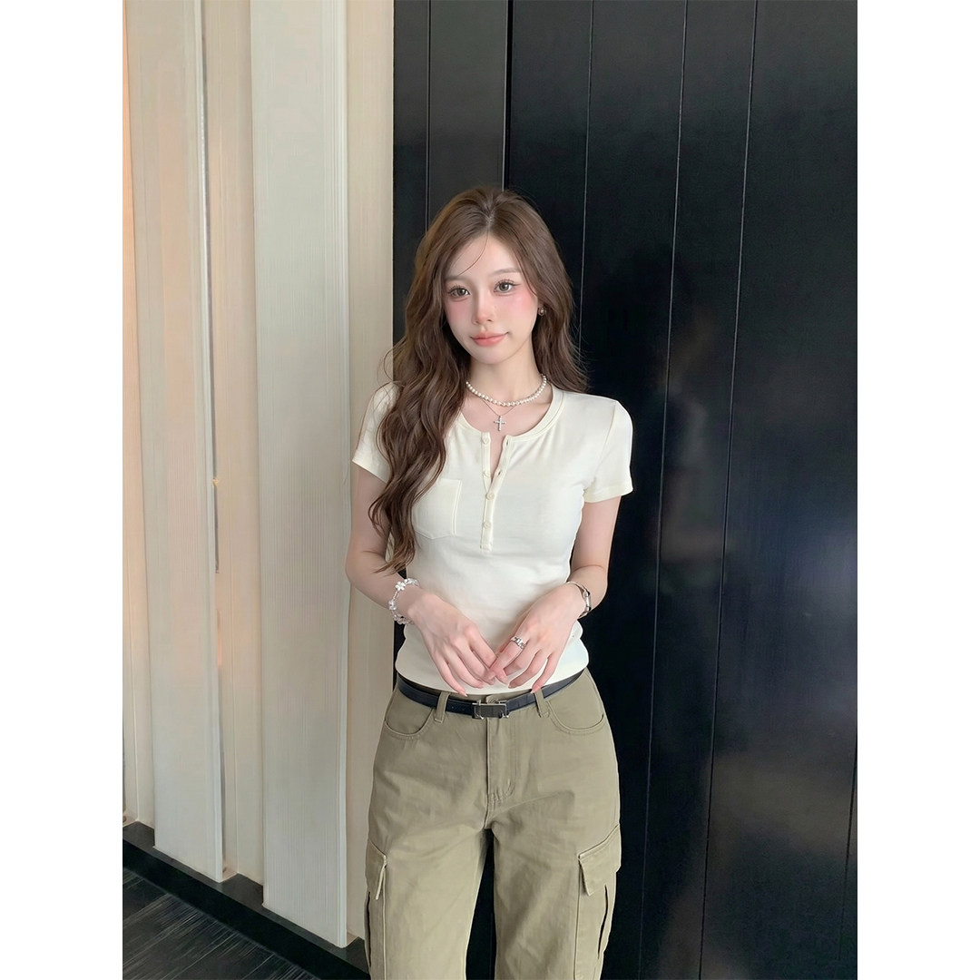 法式纯欲风纽扣半开领短袖T恤女夏季修身显瘦百搭小个子白色上衣