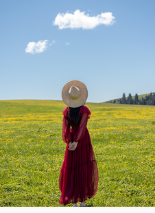 理想三旬女装 新疆旅拍仙气复古酒红色一字肩雪纺大裙摆连衣裙长