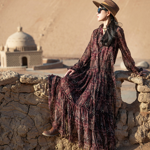 理想三旬女装 复古波西米亚民族风腰果花酒红松紧腰大裙摆连衣裙