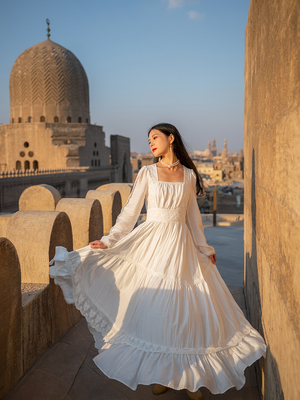 宫廷风大裙摆天丝纯色蕾丝拼接