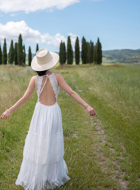 理想三旬旅行女装旅拍波西风度假白色蕾丝拼接露背大摆连衣裙长裙