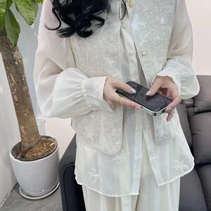 设计感古风马夹衬衫两件套春季休闲一套搭配新中式马甲外洋气套装
