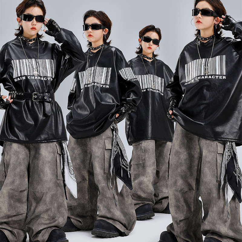 儿童街舞潮服男童嘻哈亮面皮衣酷