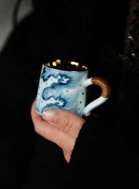 枕石向野蔓青缠枝纹mini马克杯