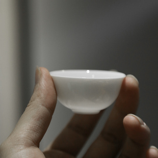 潮汕白瓷薄胎茶杯品茗杯品茶杯主人杯陶瓷白玉令杯功夫茶具单个