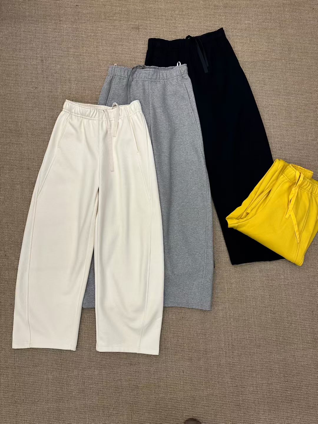 2025秋冬女士欧货9525加绒卫裤抽绳休闲百搭简约大气直筒阔腿长裤