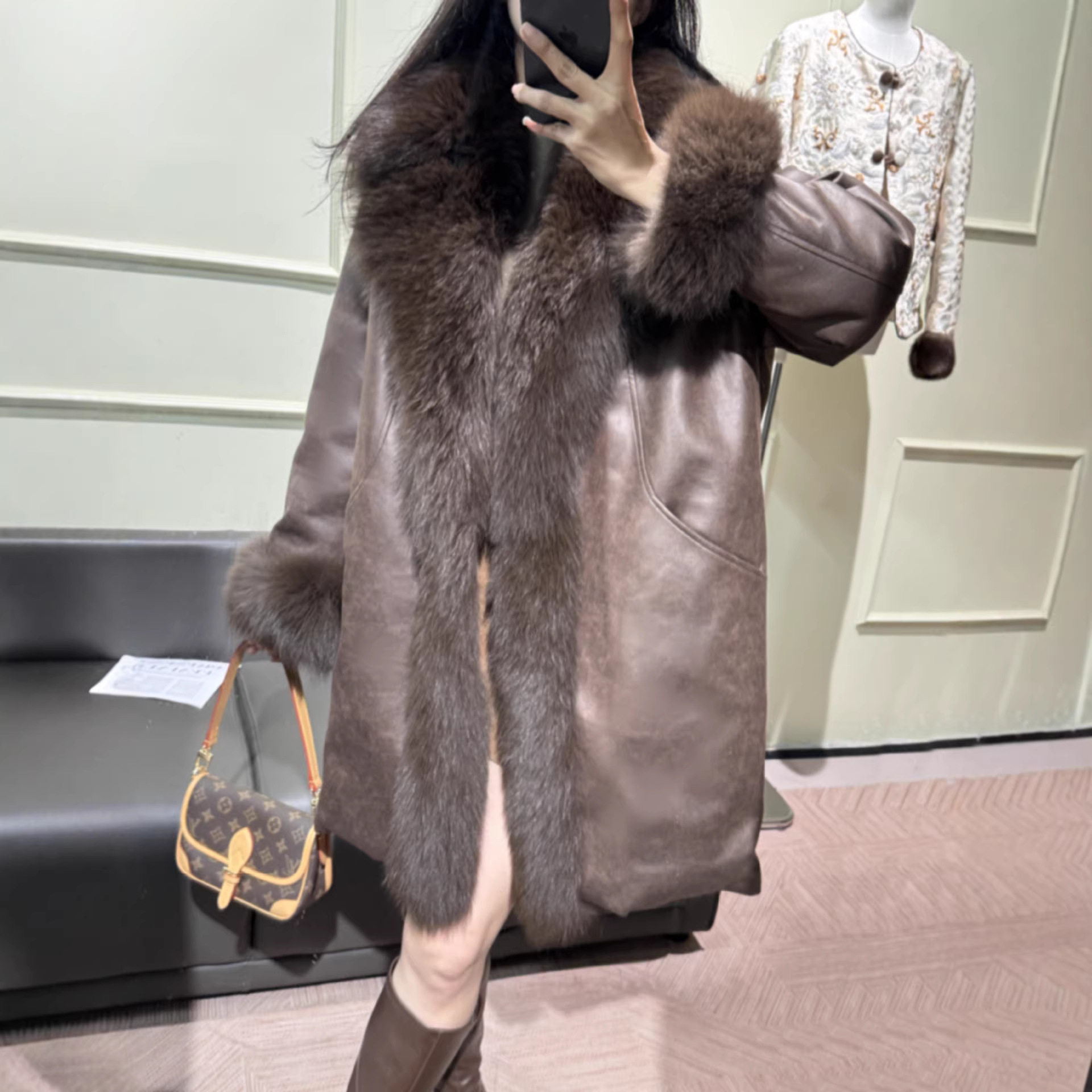 轻奢大码女狐狸毛领90鹅绒派克