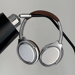 复古头戴式耳机小头无线蓝牙降噪2025新款可折叠穿搭美拉德式拍照