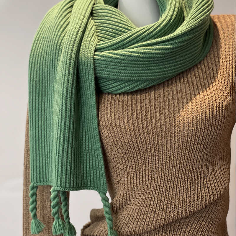 临空失物招领处绿色的围巾