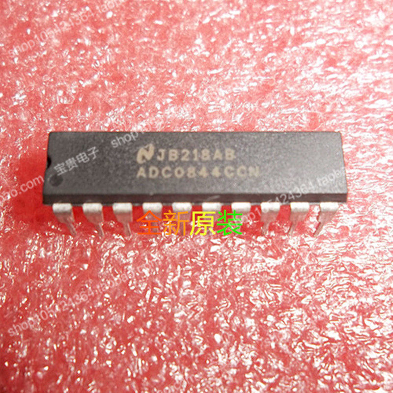 ADC0844CCN DIP-20 全新原装  8位的兼容的转换器/  多路复用器IC