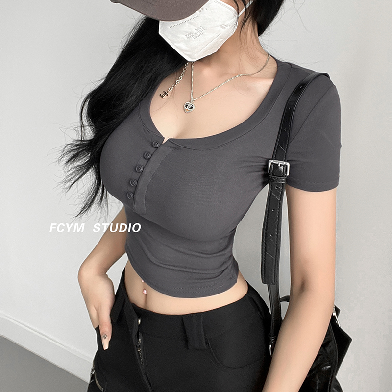 风车与矛 美式辣妹低胸u领单排扣短袖T恤女紧身性感短款露脐上衣