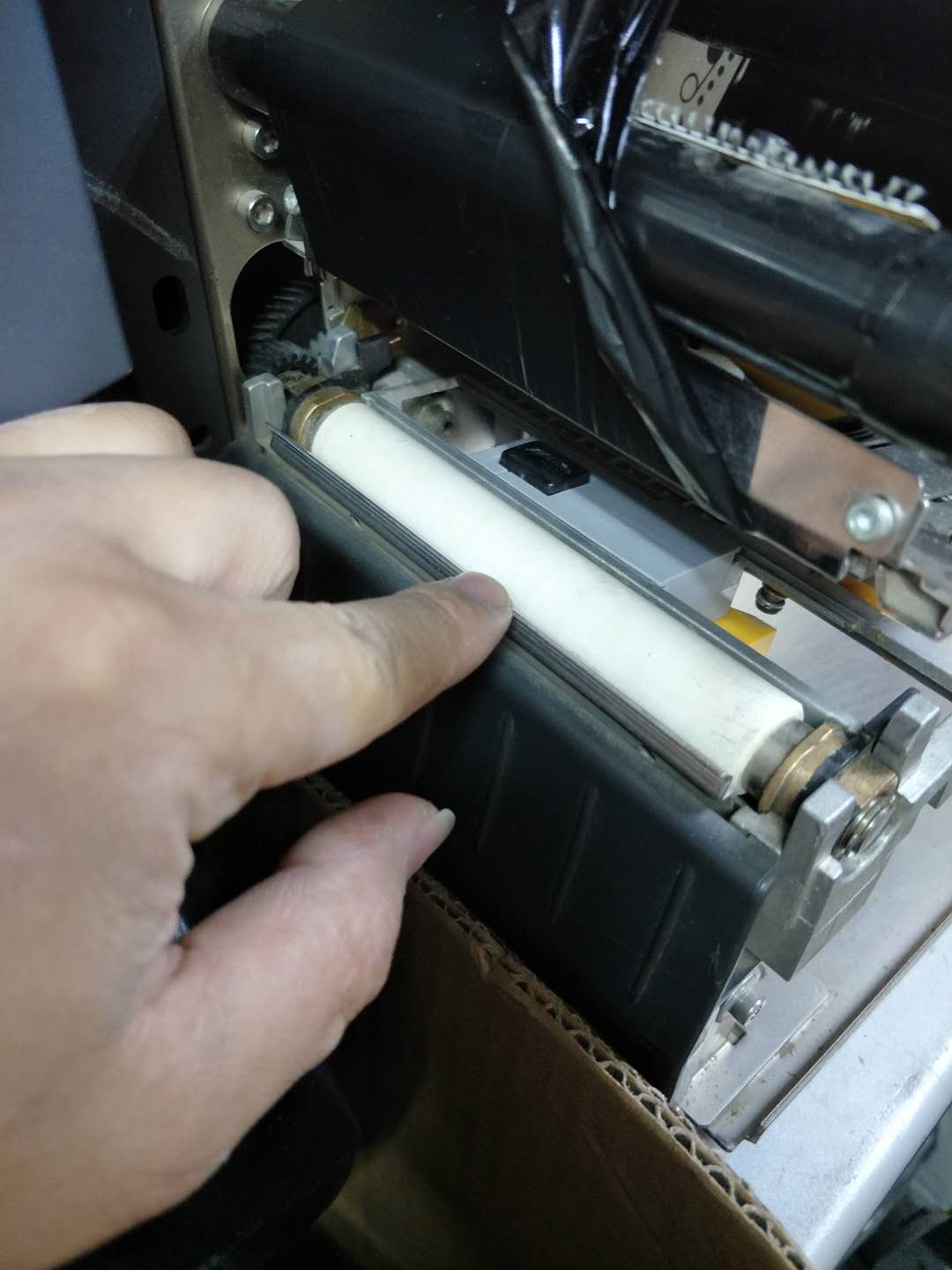 ZT210/ZT230条码标签打印机胶辊 感应器头架 碳带供应轴配件