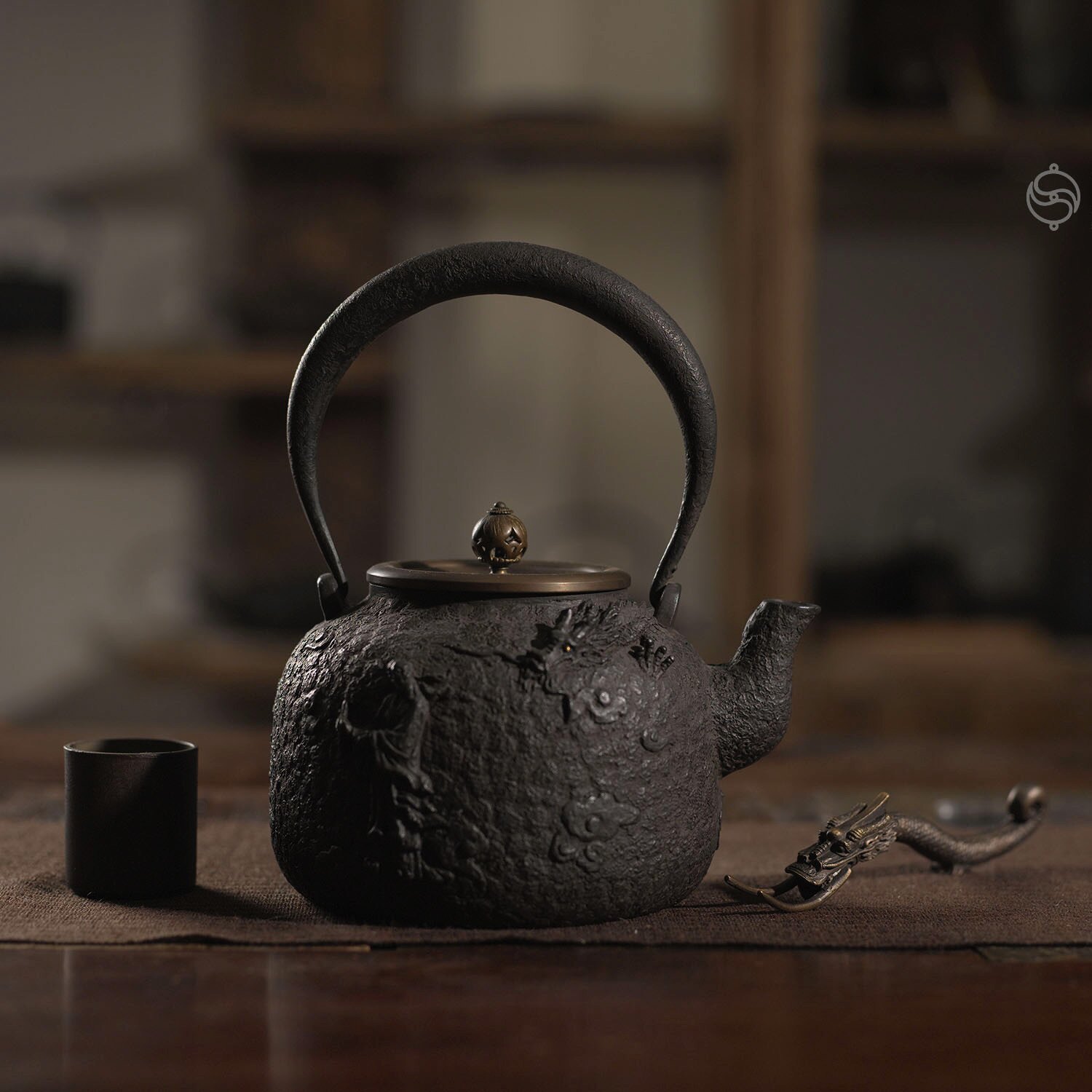 画龙点睛渡和堂 铸铁壶吴文山金麒麟奖工艺美协 黑川雅之合作