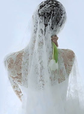 造型师化妆师蕾丝婚纱照全网火爆