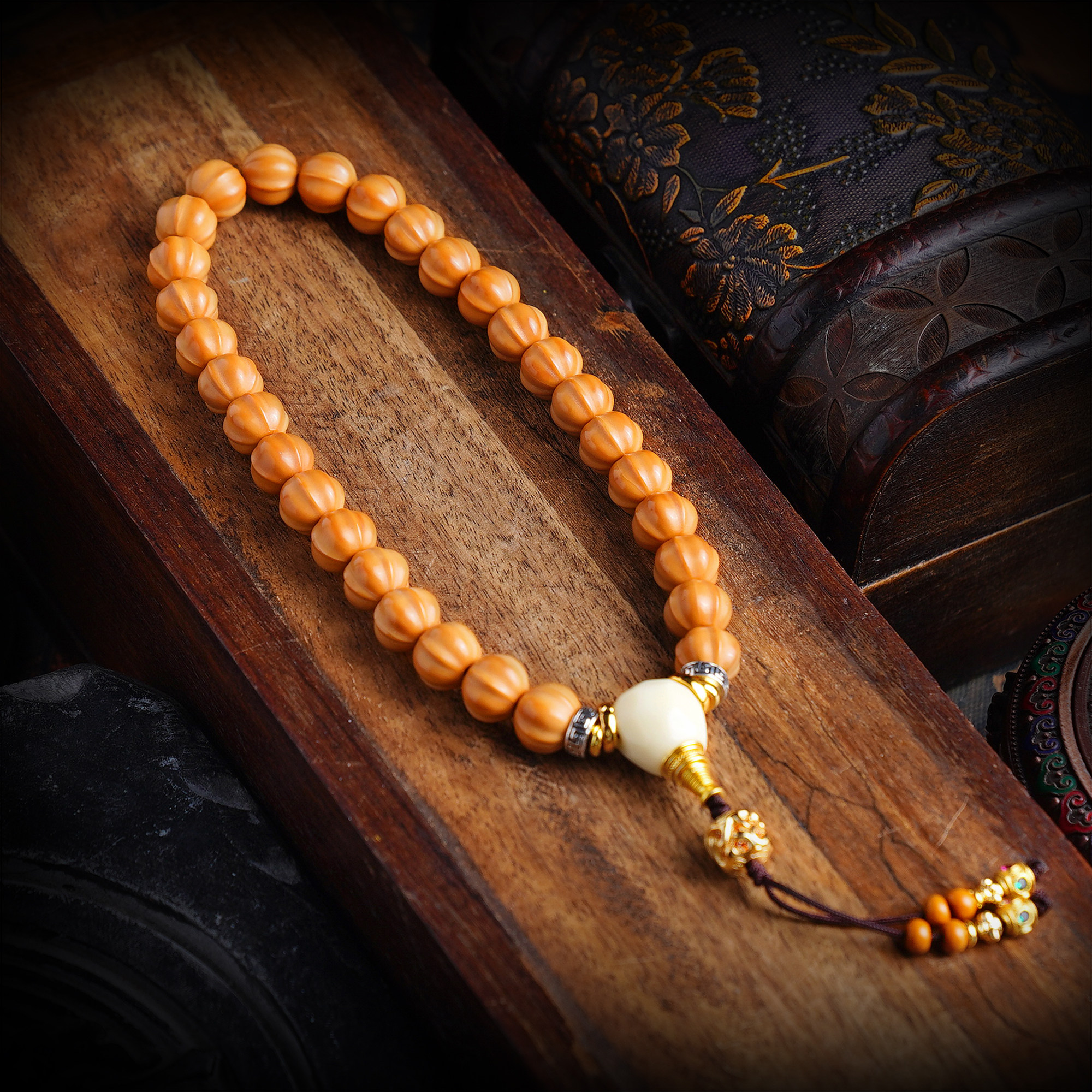 高端猴头手串野生核桃雕刻鲨鱼背光珠盘玩佛珠手持男女文玩配饰