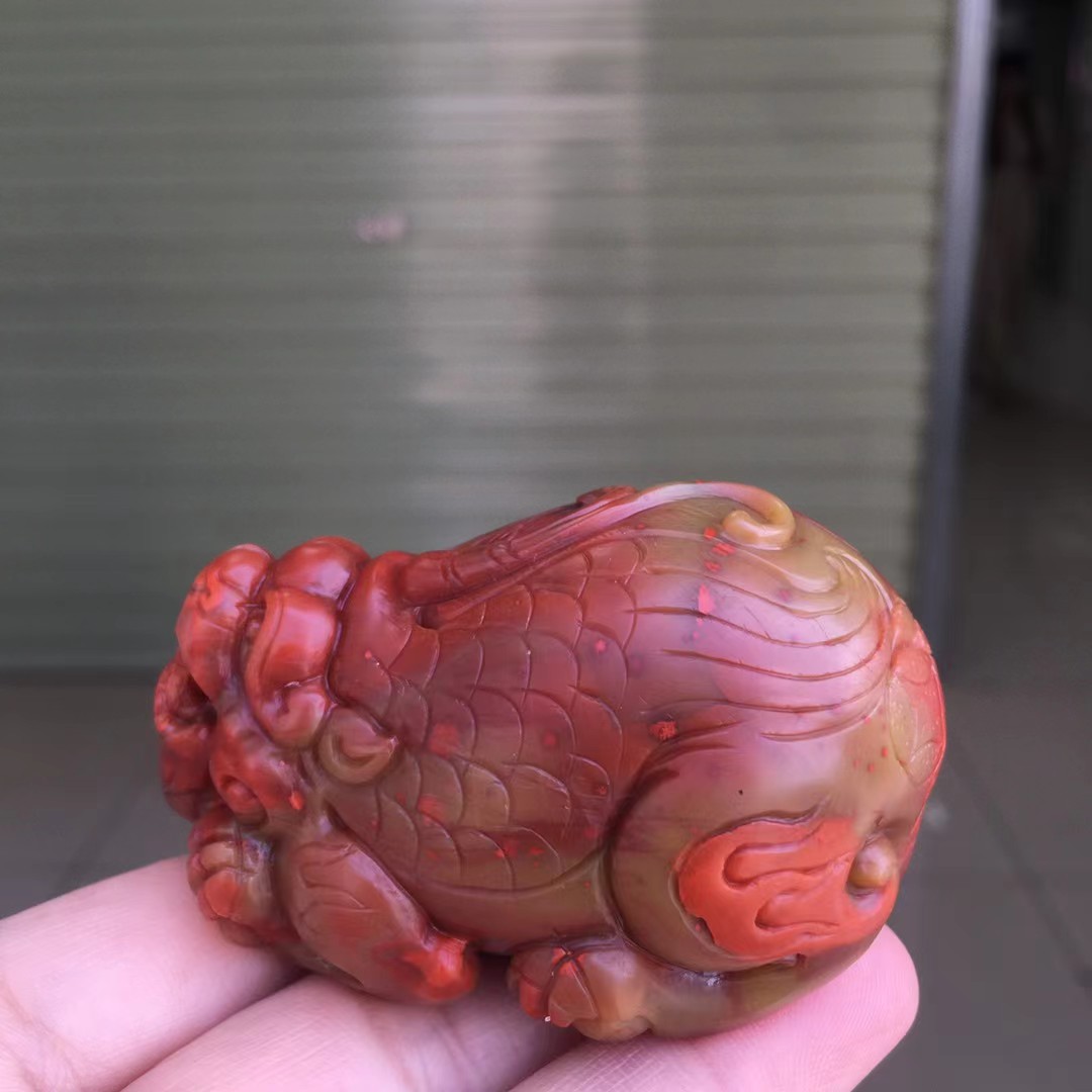 天然南红玛瑙手把件貔貅寓意保平安满色柿子红保山料