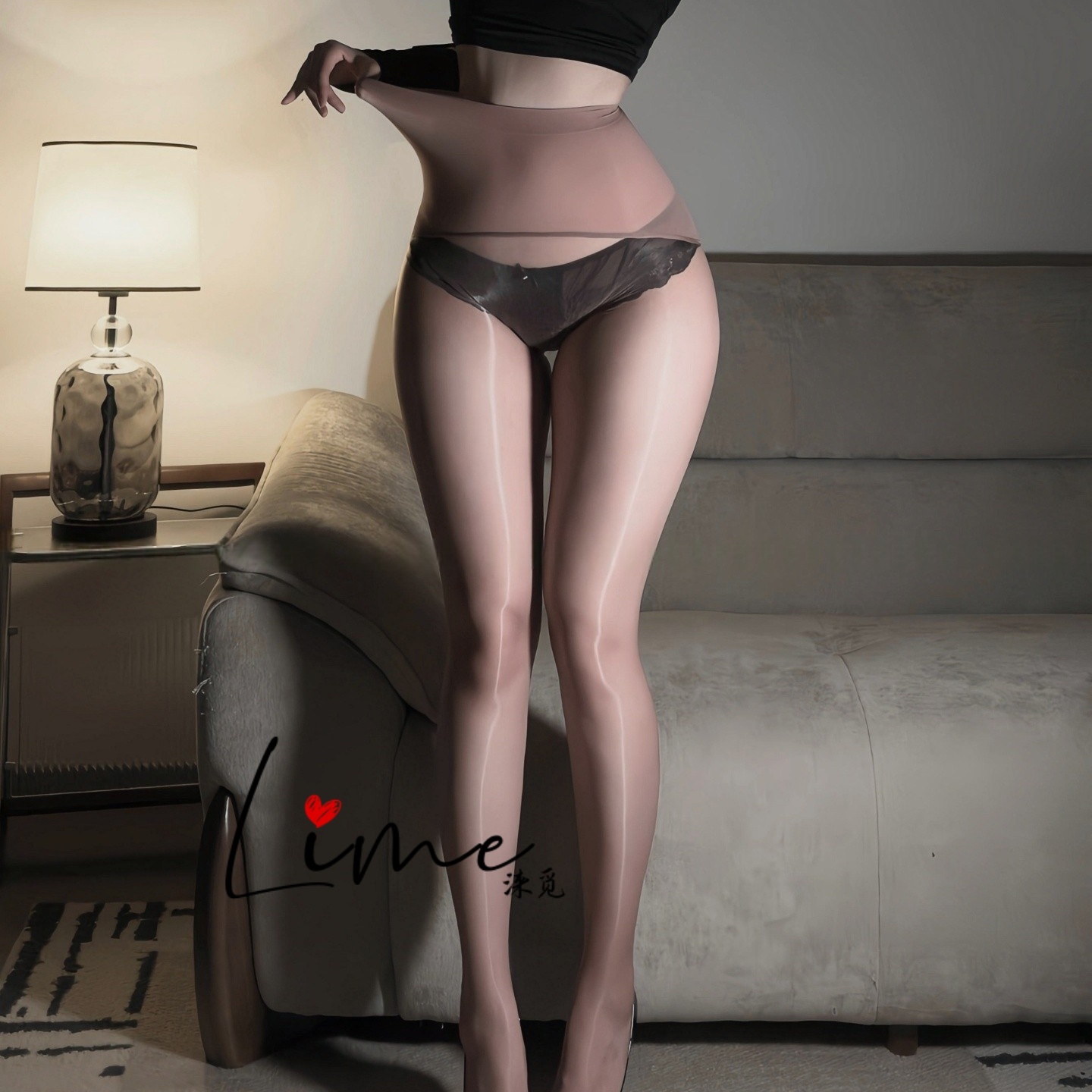 极光豆沙色超薄无缝油亮丝袜