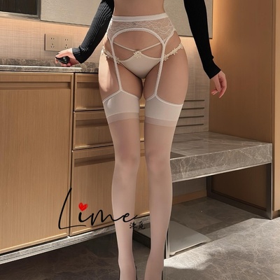 white蕾丝吊带一体丝袜