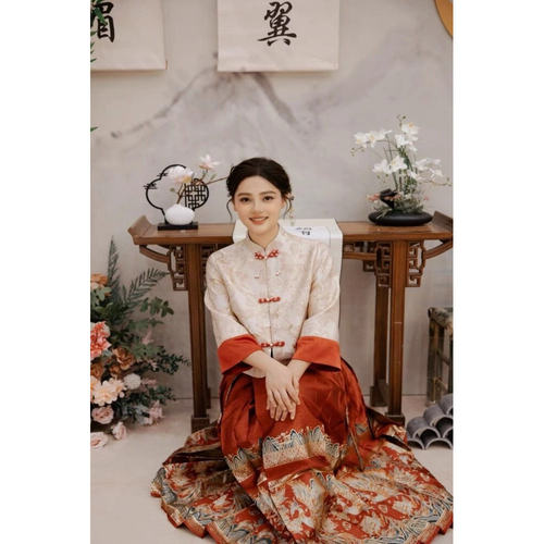 出租满庭芳永遇乐新中式上衣女马面裙婚服汉服套装敬酒服订婚礼服
