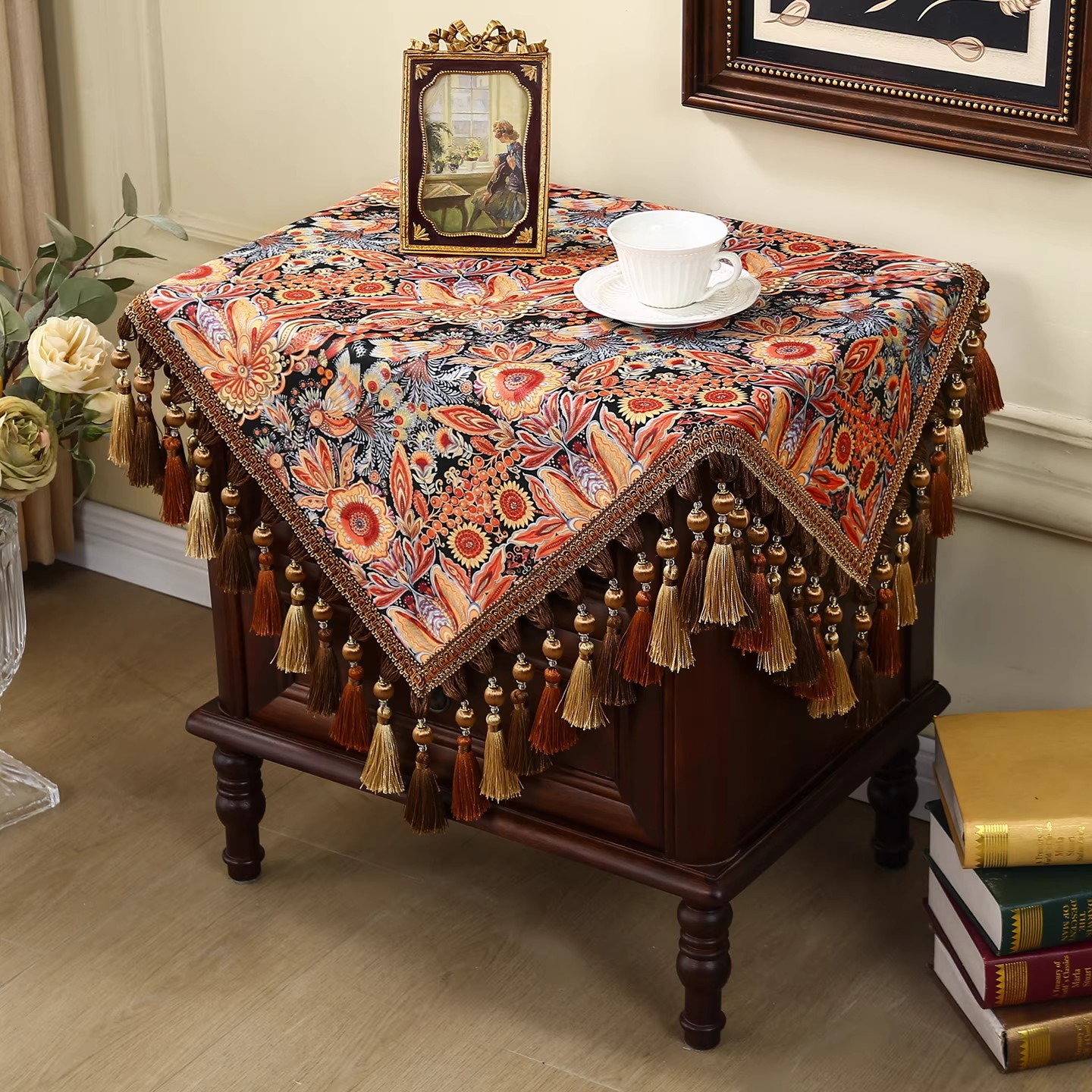 欧式复古床头柜盖布流苏装饰