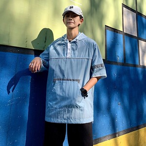 709-T011-P45 23夏白底情侣短袖衬衫连帽青少年速干套头T恤男大码图片