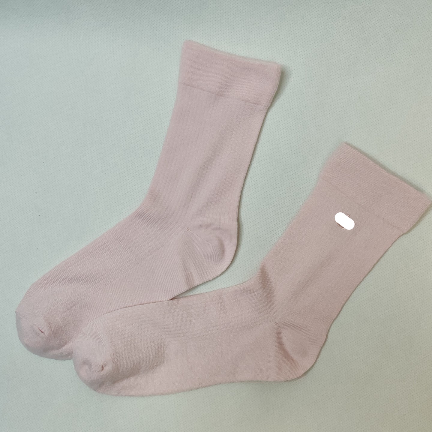 外贸单女士春秋季纯棉袜时尚刺绣中筒柔软舒适粉色女孩棉袜四季款