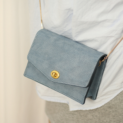 雾蜡牛皮斜挎信封包女真皮手工单肩包