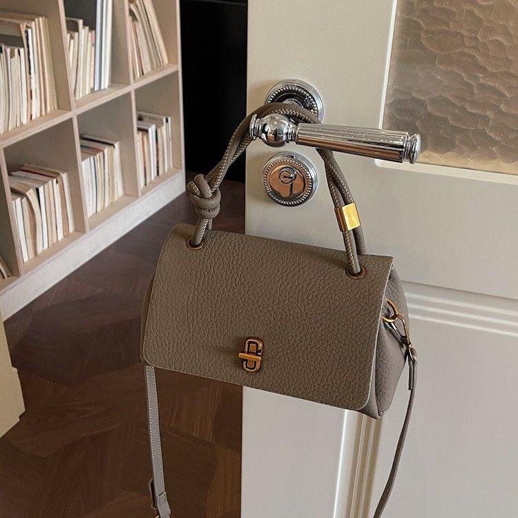 小众设计通勤洋气小方包女式2026新款高级感百搭单肩斜挎手提包,箱包皮具/热销女包/男包,单肩包,淘宝优惠券,粉丝福利购,淘宝优惠卷