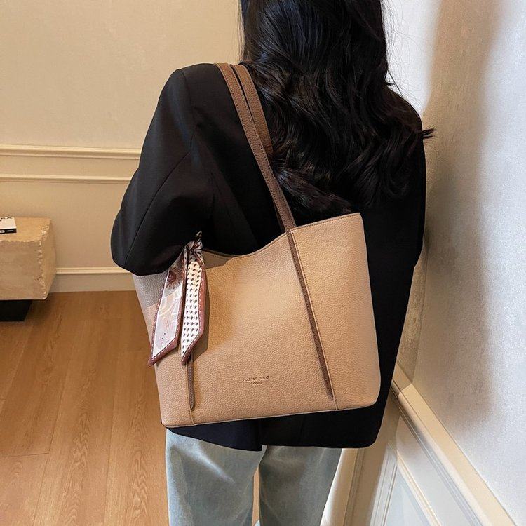 休闲大容量托特包包女士2026新款时尚手提通勤包百搭高级感单肩包,箱包皮具/热销女包/男包,单肩包,淘宝优惠券,粉丝福利购,淘宝优惠卷