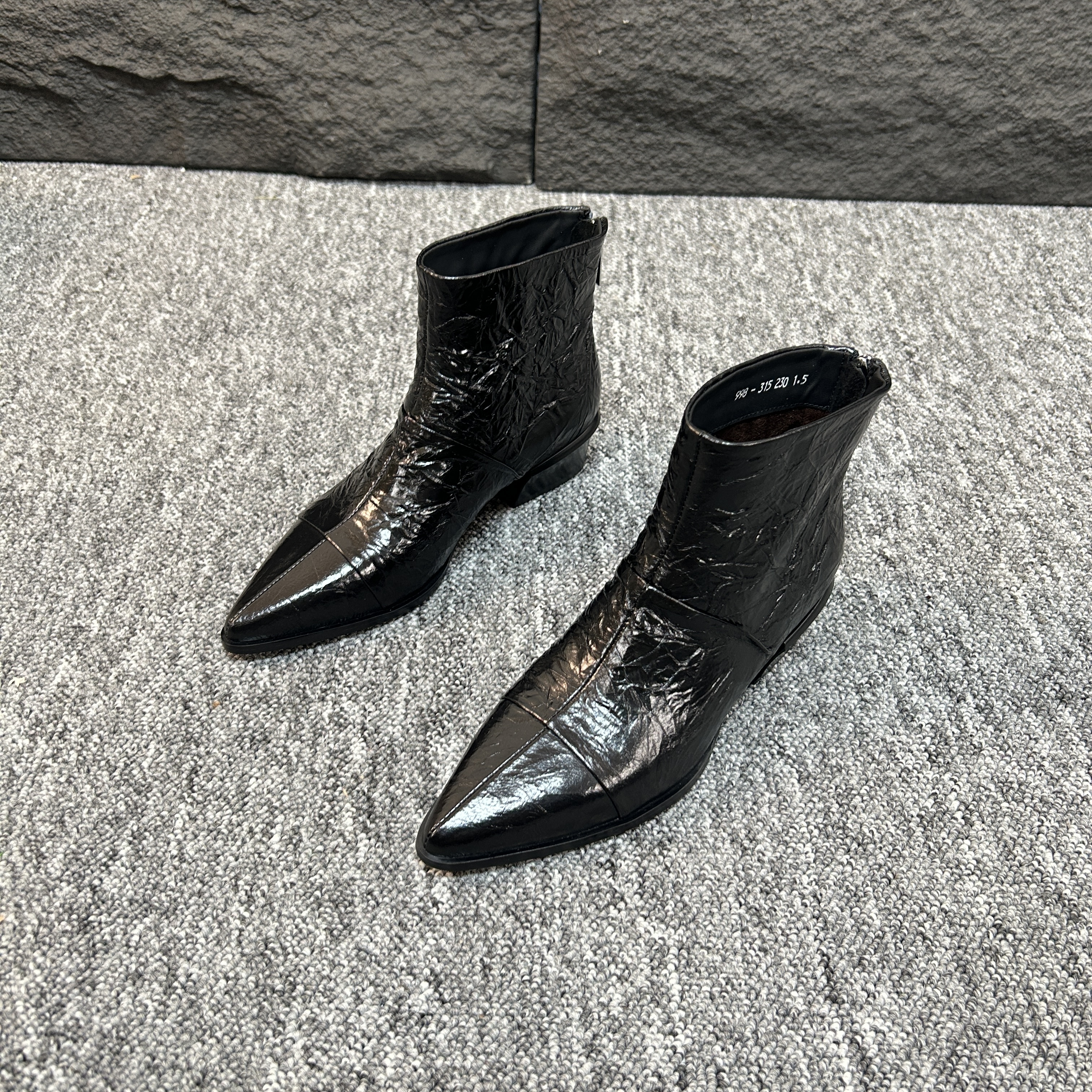 【撤柜断码】牛皮轻奢经典百搭真皮短靴女鞋时尚秋冬靴子8-315