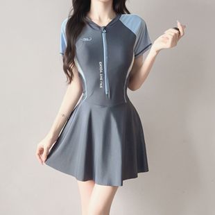 温泉学生泳装 裙式 度假运动连体游泳衣女保守显瘦遮肉大码 2026新款