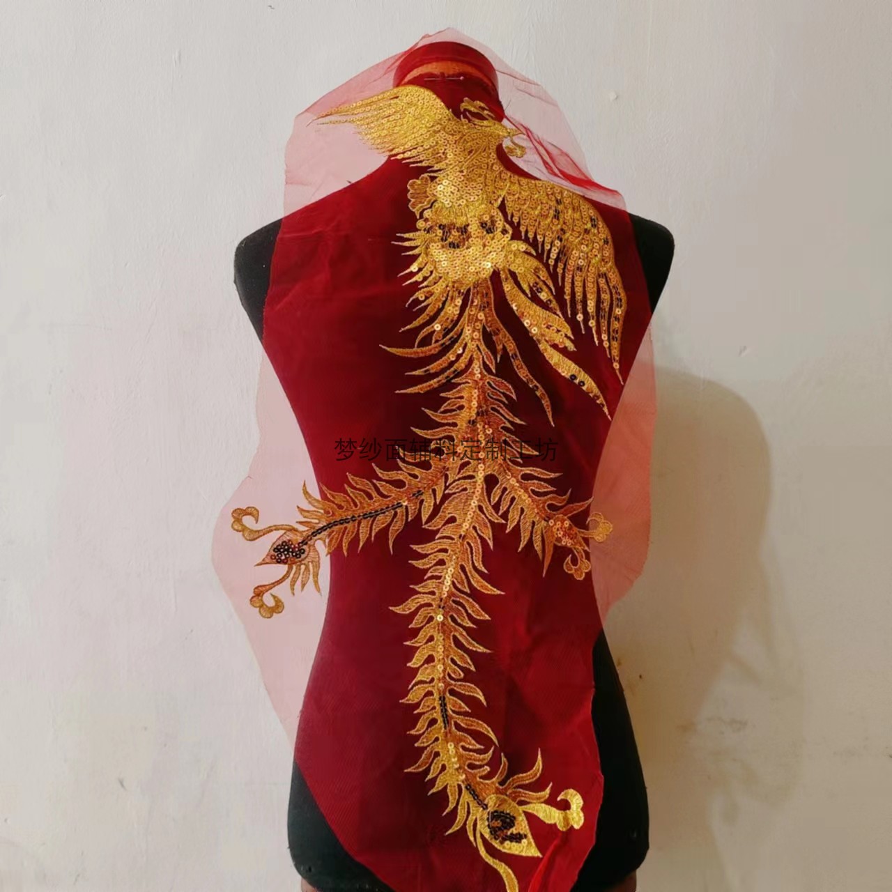 金色大凤凰 红底网纱底亮片刺绣布贴 民族风婚纱礼服舞台服装花贴