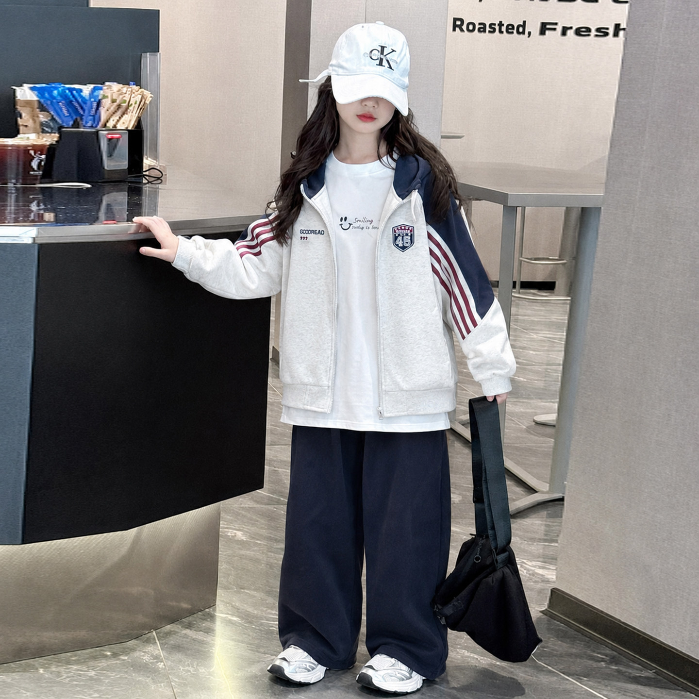 韩国女童拼色连帽外套2026秋季新款中大童运动开衫儿童休闲夹克潮