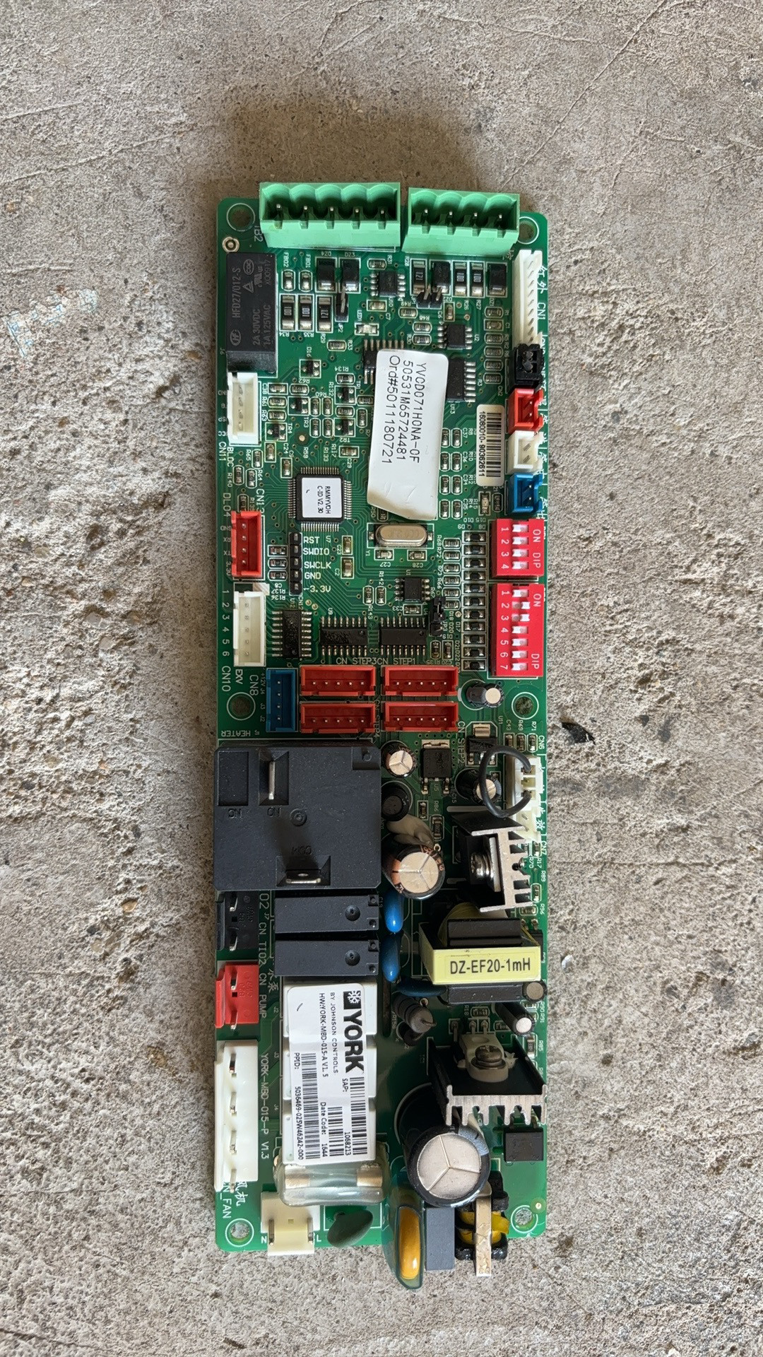 约克空调多联机内机YDCP/YDCD/YDCK主板1068213拆机