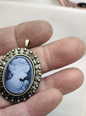 41满29元包邮  复古宫廷美人头项链坠