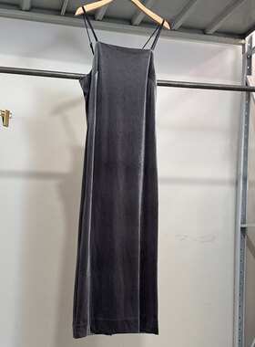 8690日元fs+均码，双肩带裙长120，胸围90/106
