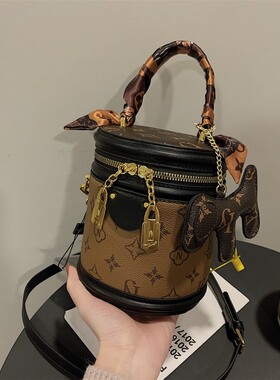 Clean Knоck圆筒包包女2026新款圆柱形手提水桶包老花单肩斜挎包