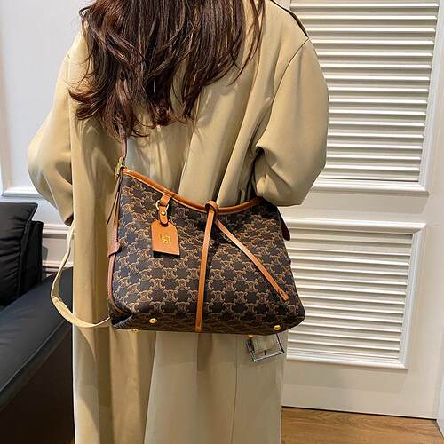 Clean Knоck女士2026新款大容量托特包高级感质感通勤单肩斜挎包