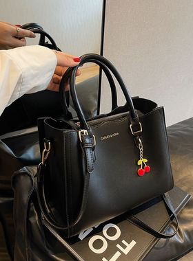 Clean Knоck高级感包包女大容量2025新款手提托特包红色结婚大包