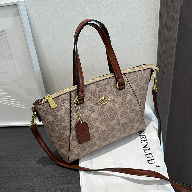 Clean Knоck通勤大包单肩手提托特包2025新款女包休闲老花大容量