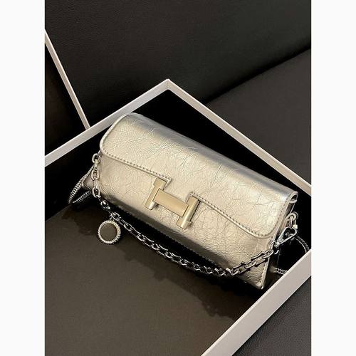 Clean Knоck包包女2025时尚小方包时尚巴比龙链条高级感蛇骨链包