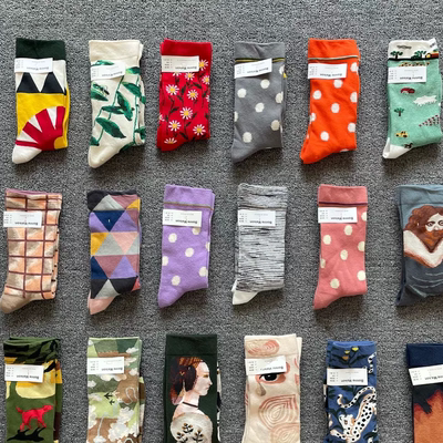 法国Bonne Maison文艺油画复古提花中筒女袜个性小众潮袜百搭休闲