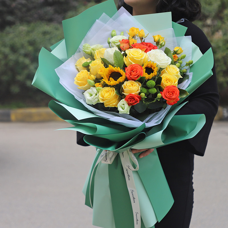 韩式混搭粉白玫瑰花乒乓菊花束生日鲜花速递广州深圳南京同城送花