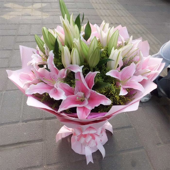 义乌金华鲜花同城速递百合花束
